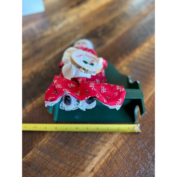 1995 Byers Choice Carolers Figurine Mrs. Claus/Granny Red Dress White Apron Gree - Picture 8 of 9